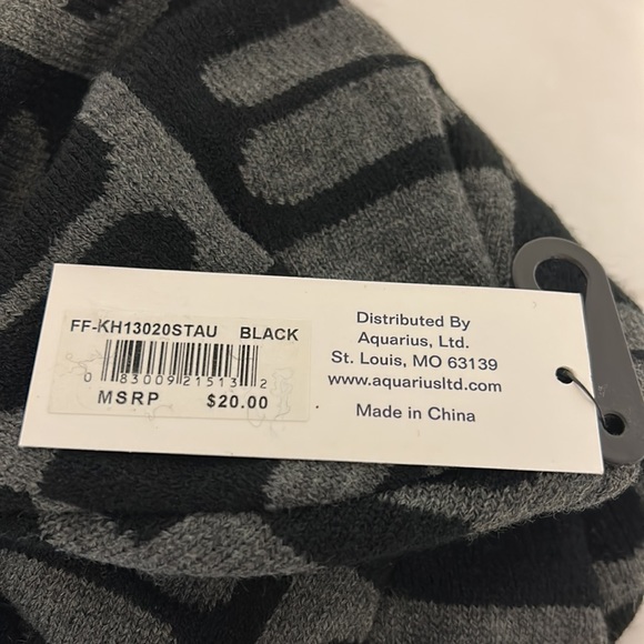 Fila black gray NWT Beanie 95% acrylic 4% polyester 1% spandex OS UNISEX - Picture 6 of 7